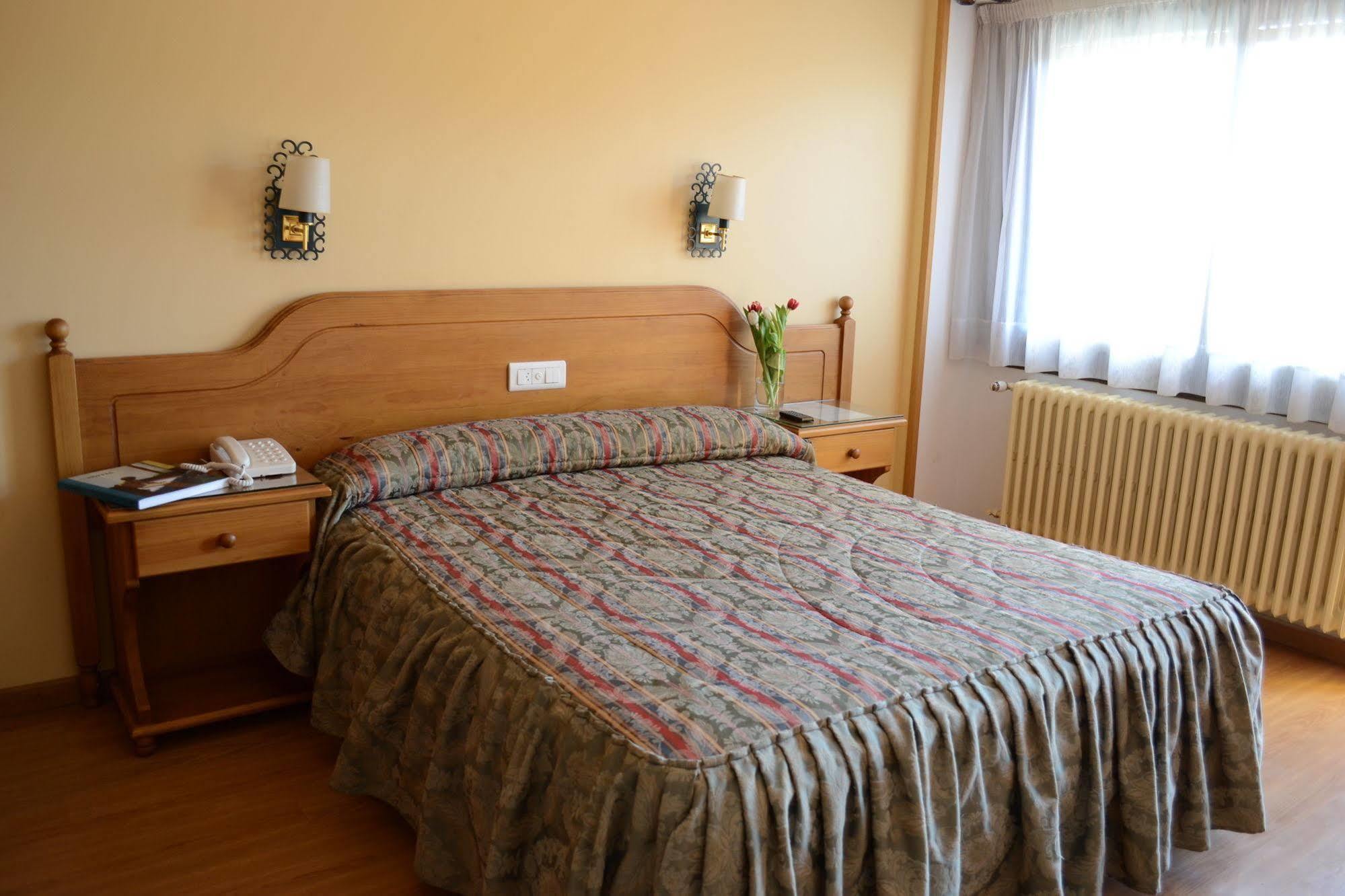 Hotel Mi Casa Сабиньяниго Экстерьер фото